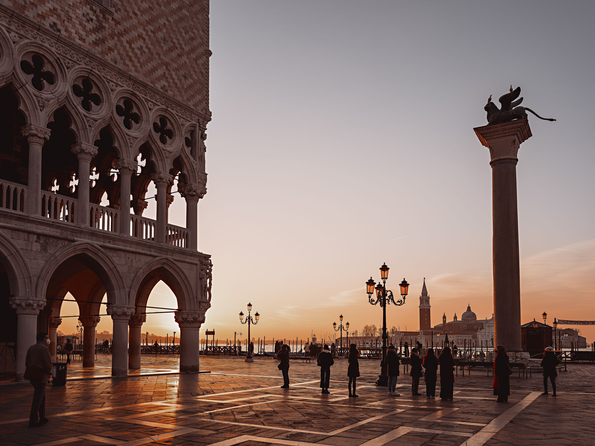 Il risveglio di Piazza San Marco
