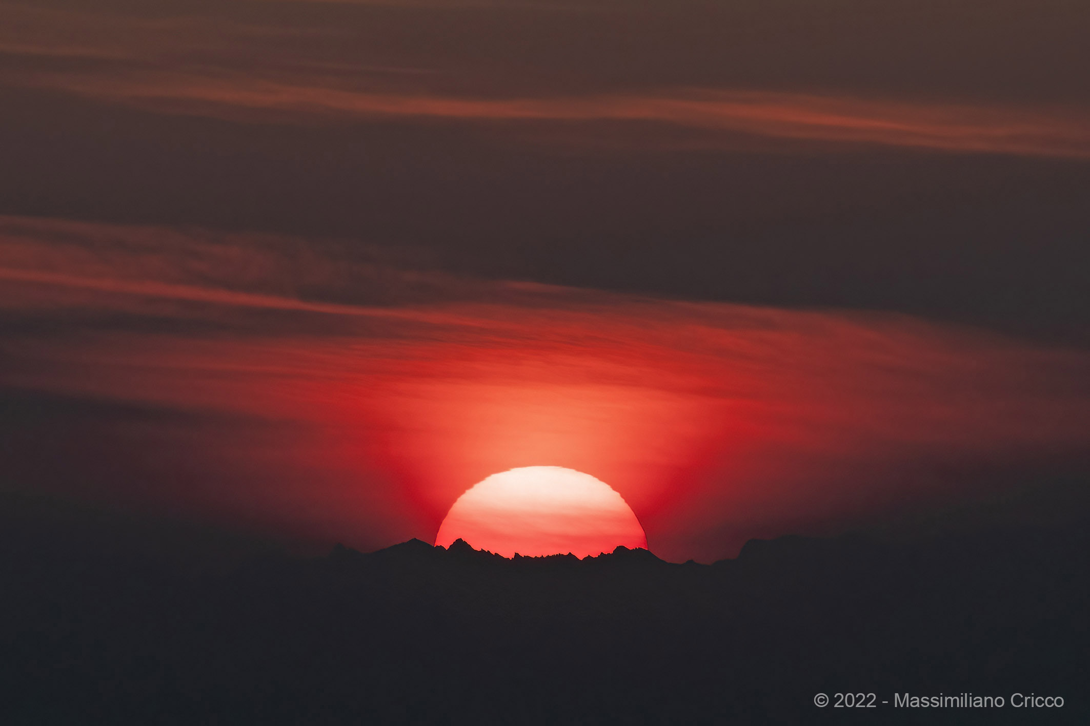 Alba infuocata sulle Alpi bernesi - Svizzera