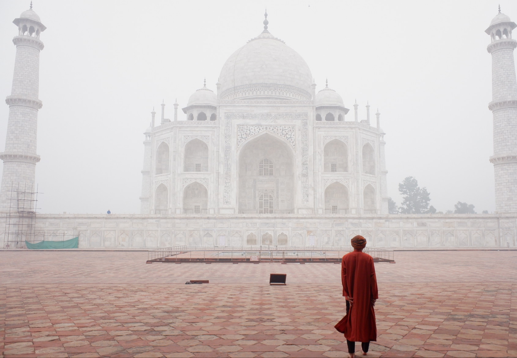 Taj Mahal foggy, charm and mystery