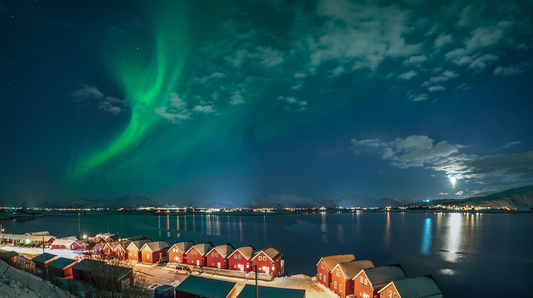 La danza dell'aurora boreale sulle rorbu