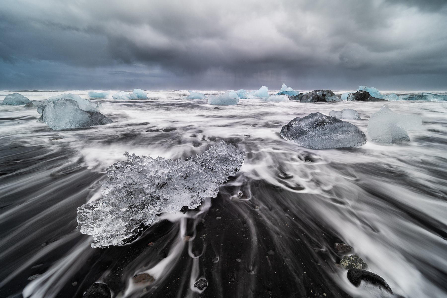 Risucchiati dalla tempesta