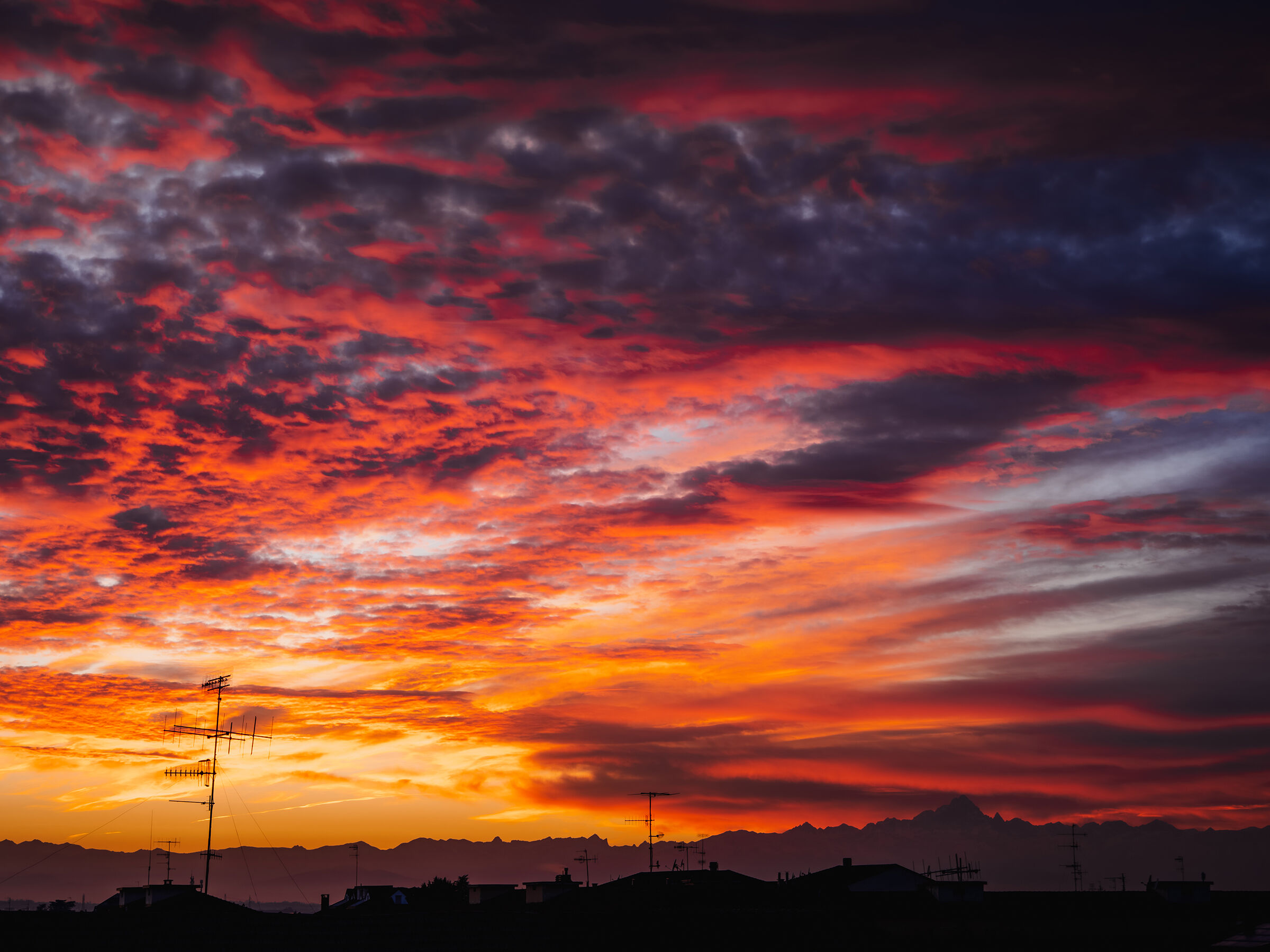 Un tramonto inaspettato dalla finestra