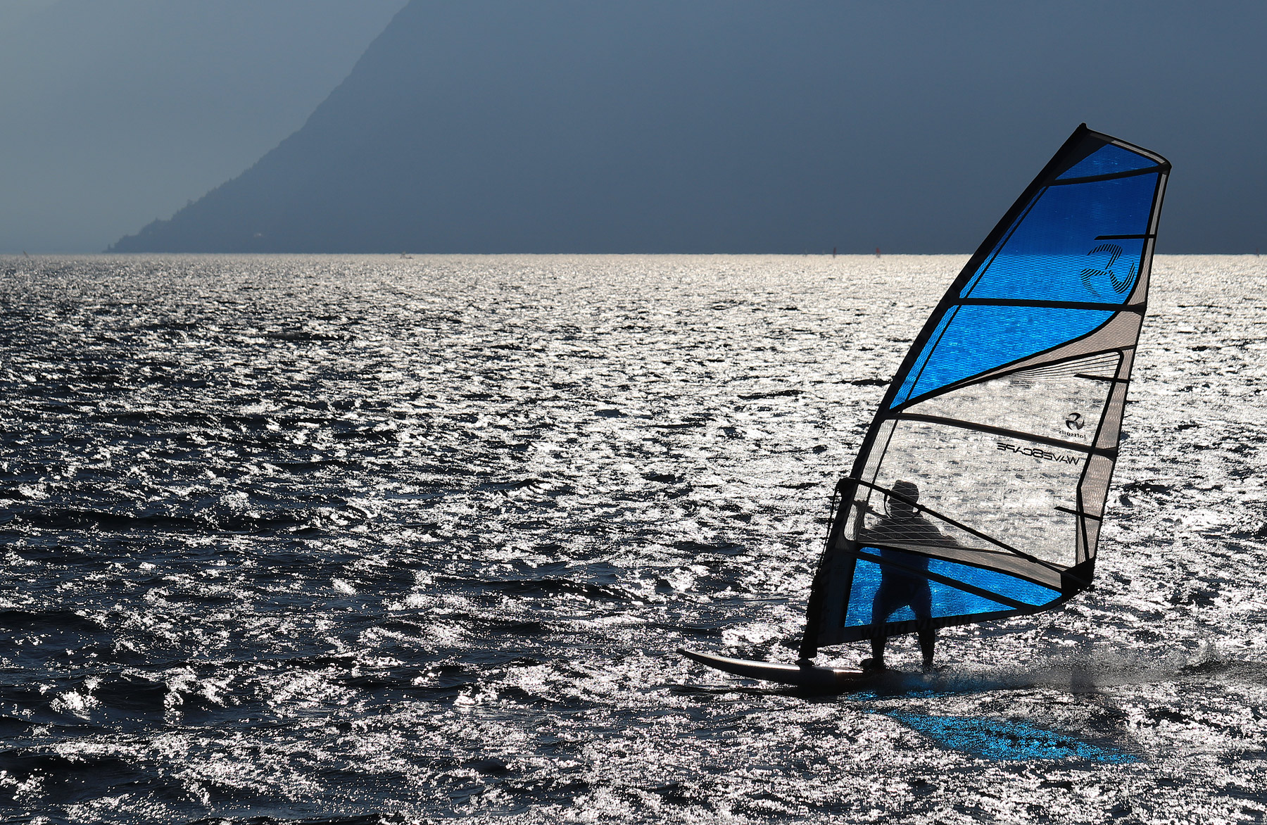windsurf