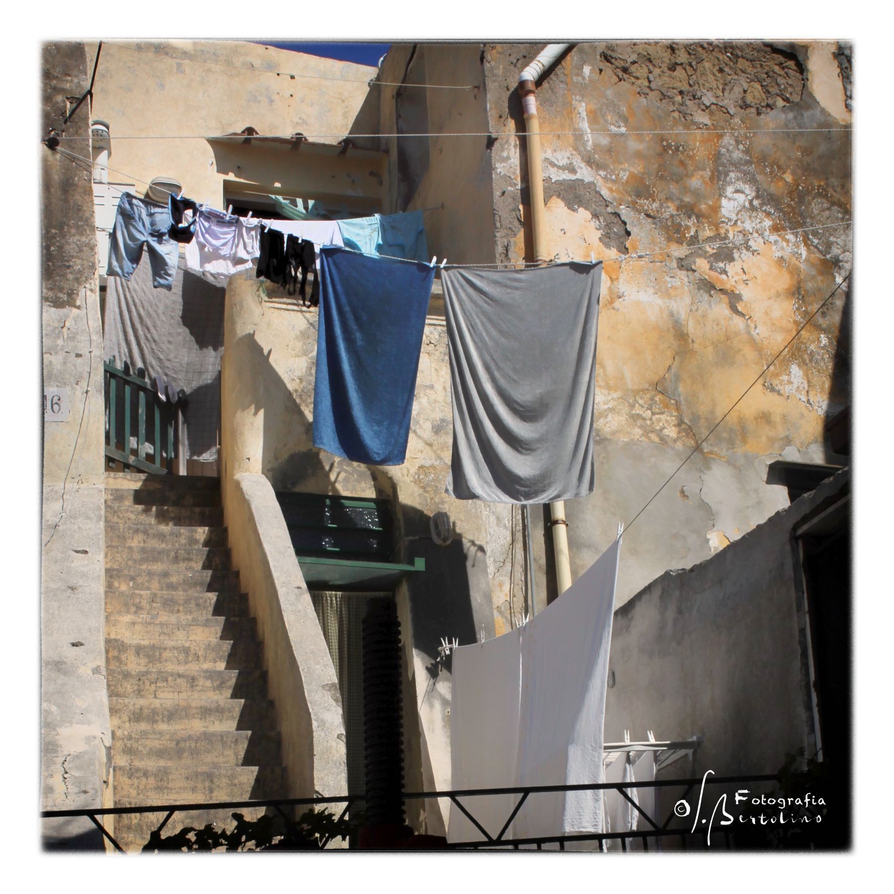 Glimpse of Procidano