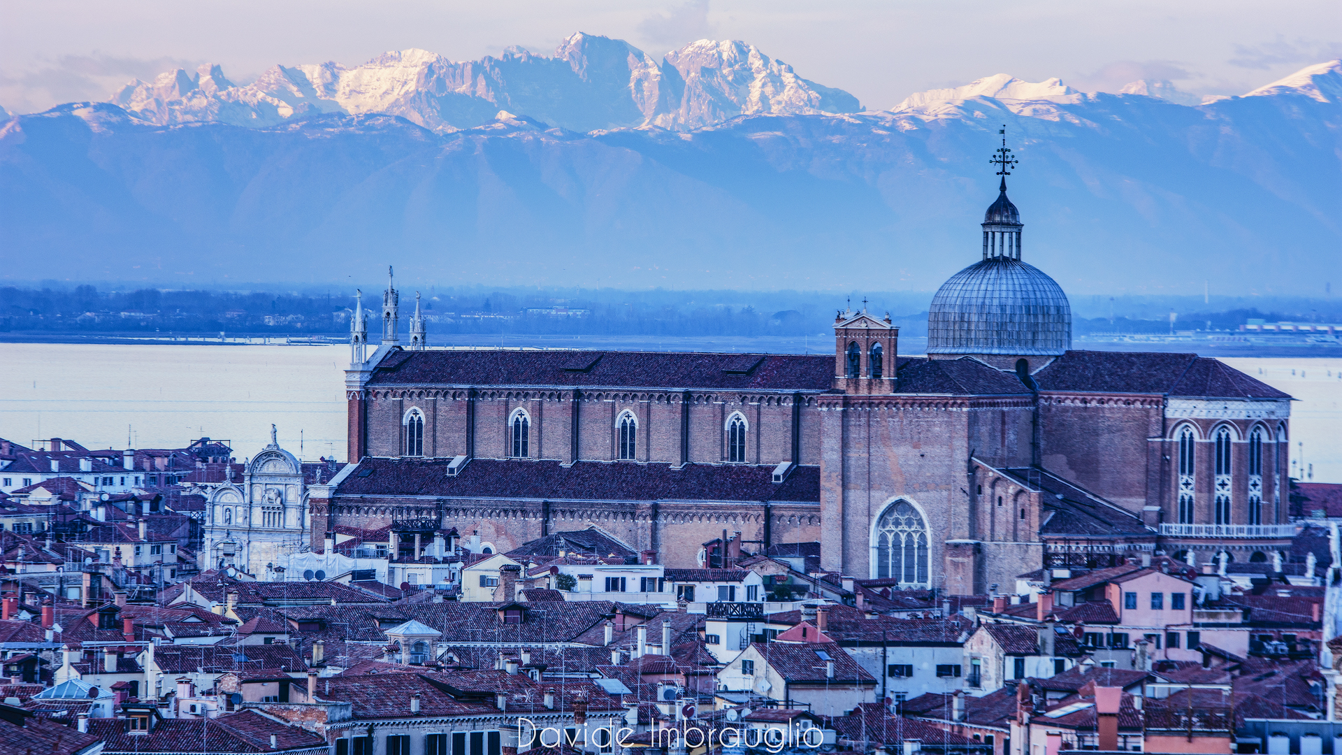 From the lagoon to the Dolomites