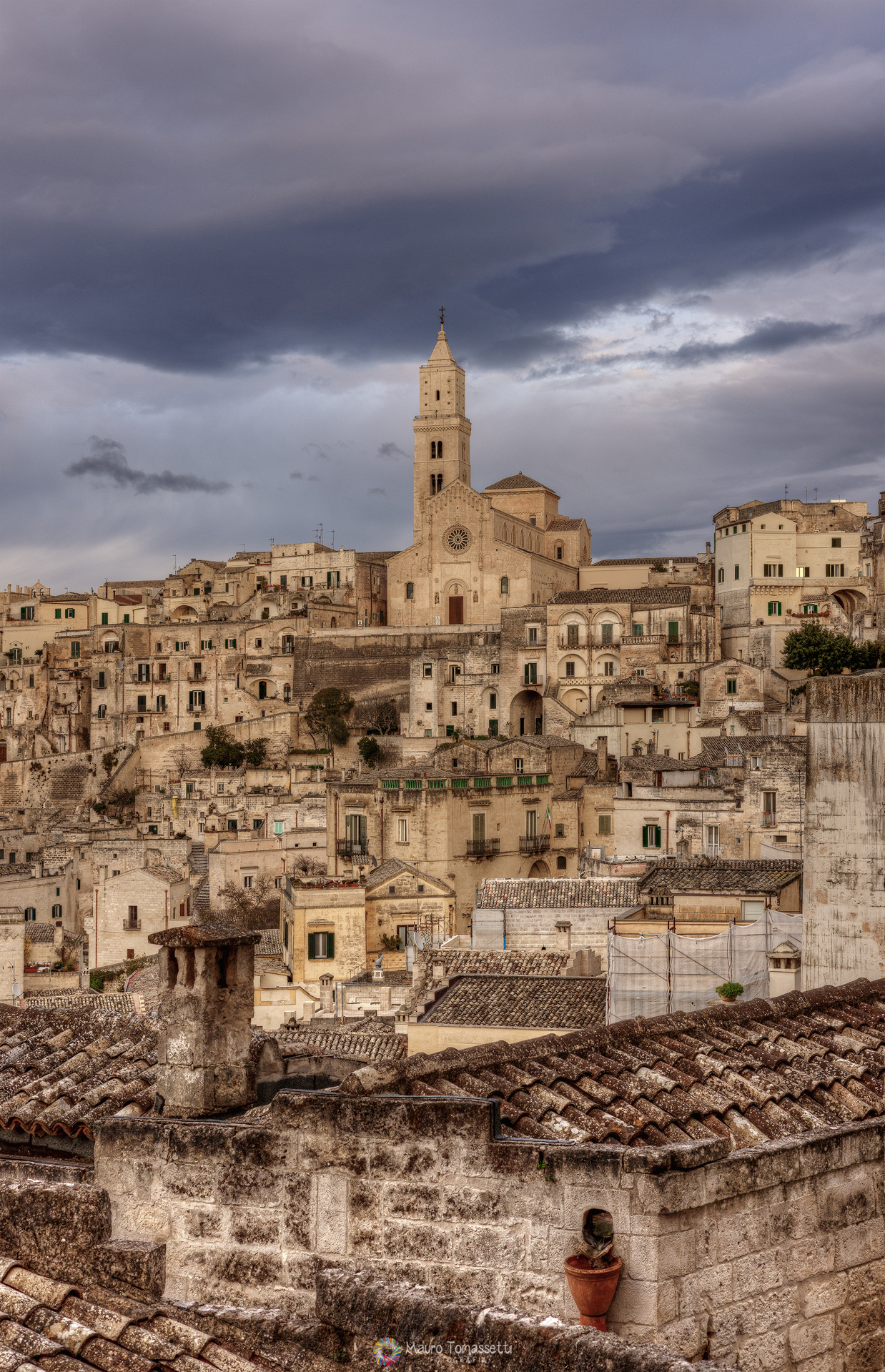 The cathedral and surroundings