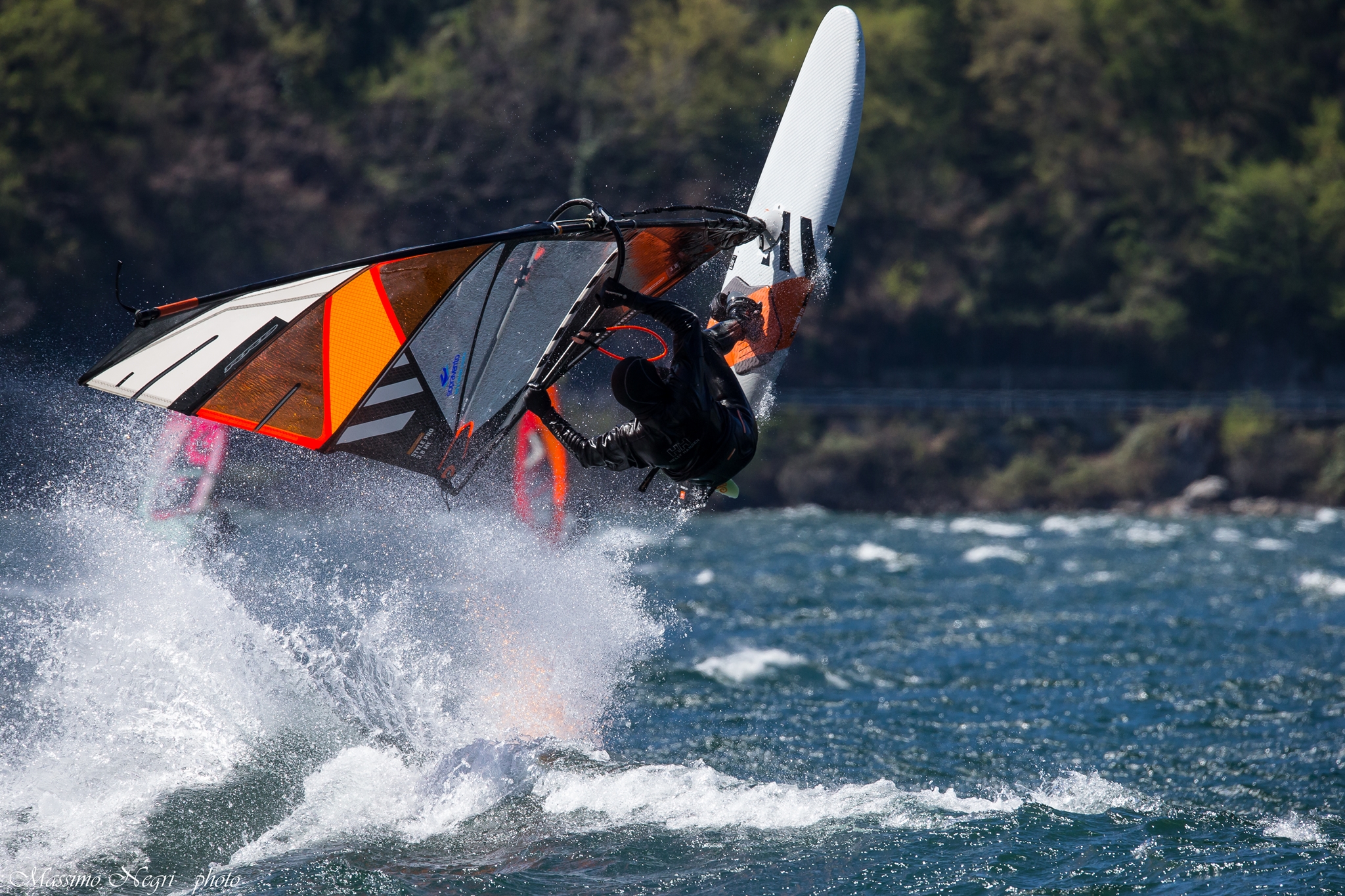 windsurf