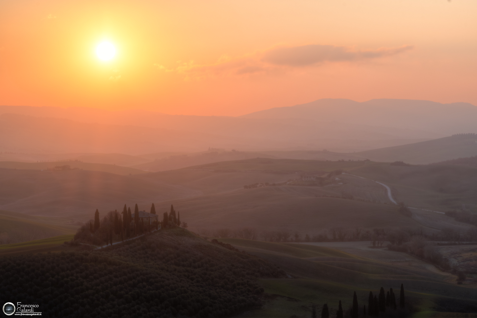 Alba in pieno controluce al Podere Belvedere