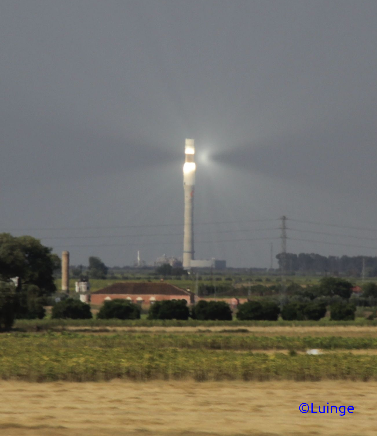 Solar Tower Torresol Energy (Spagna) - Fuori fuoco