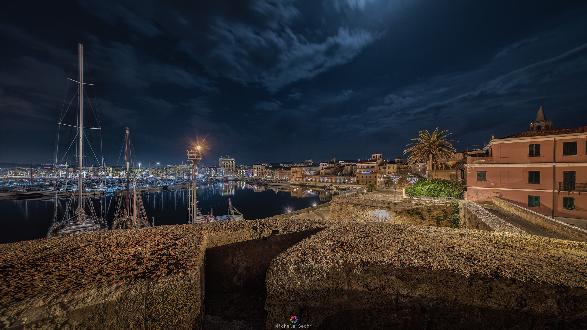 Bastioni Alghero in notturna