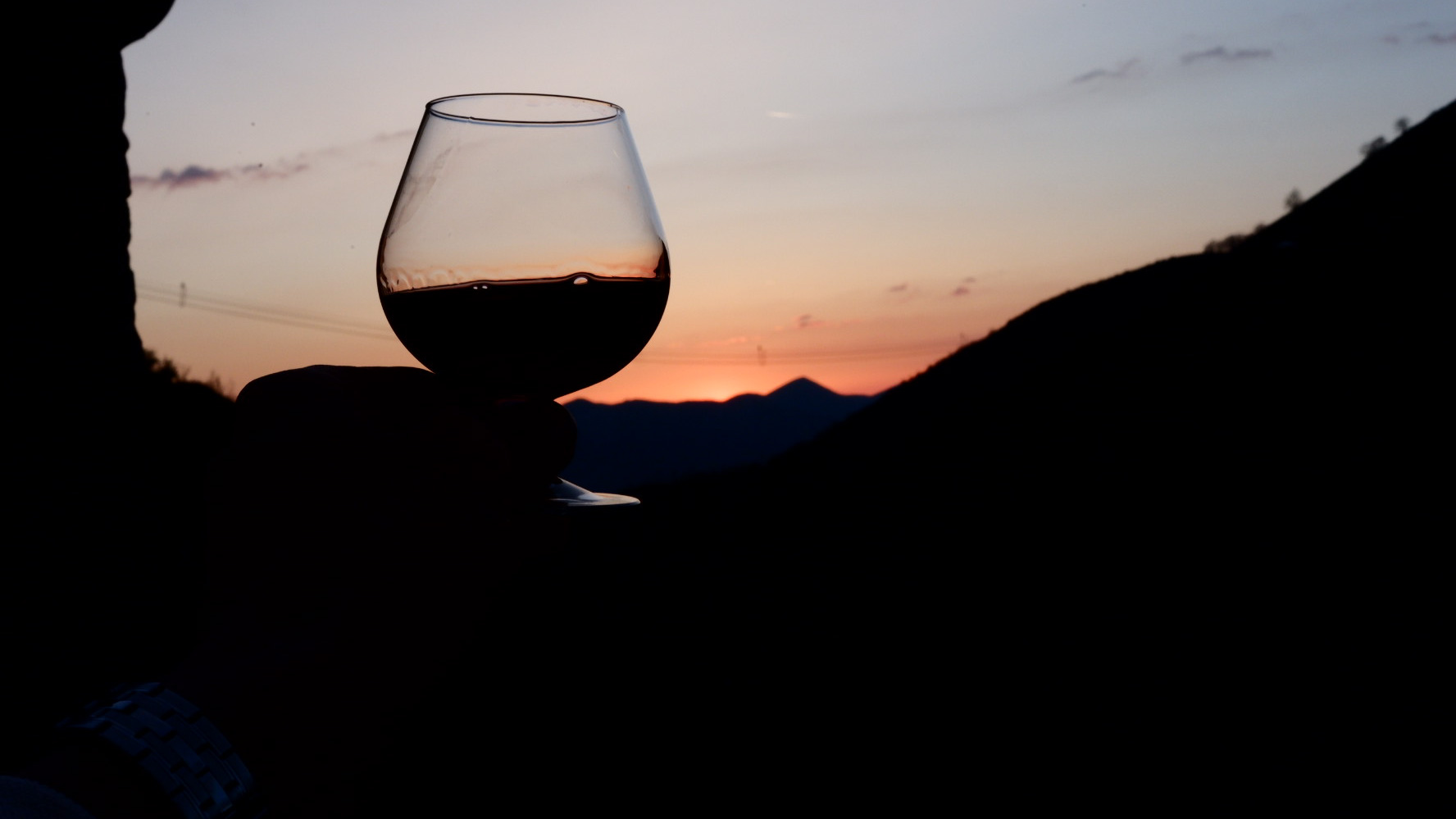 Gold wine