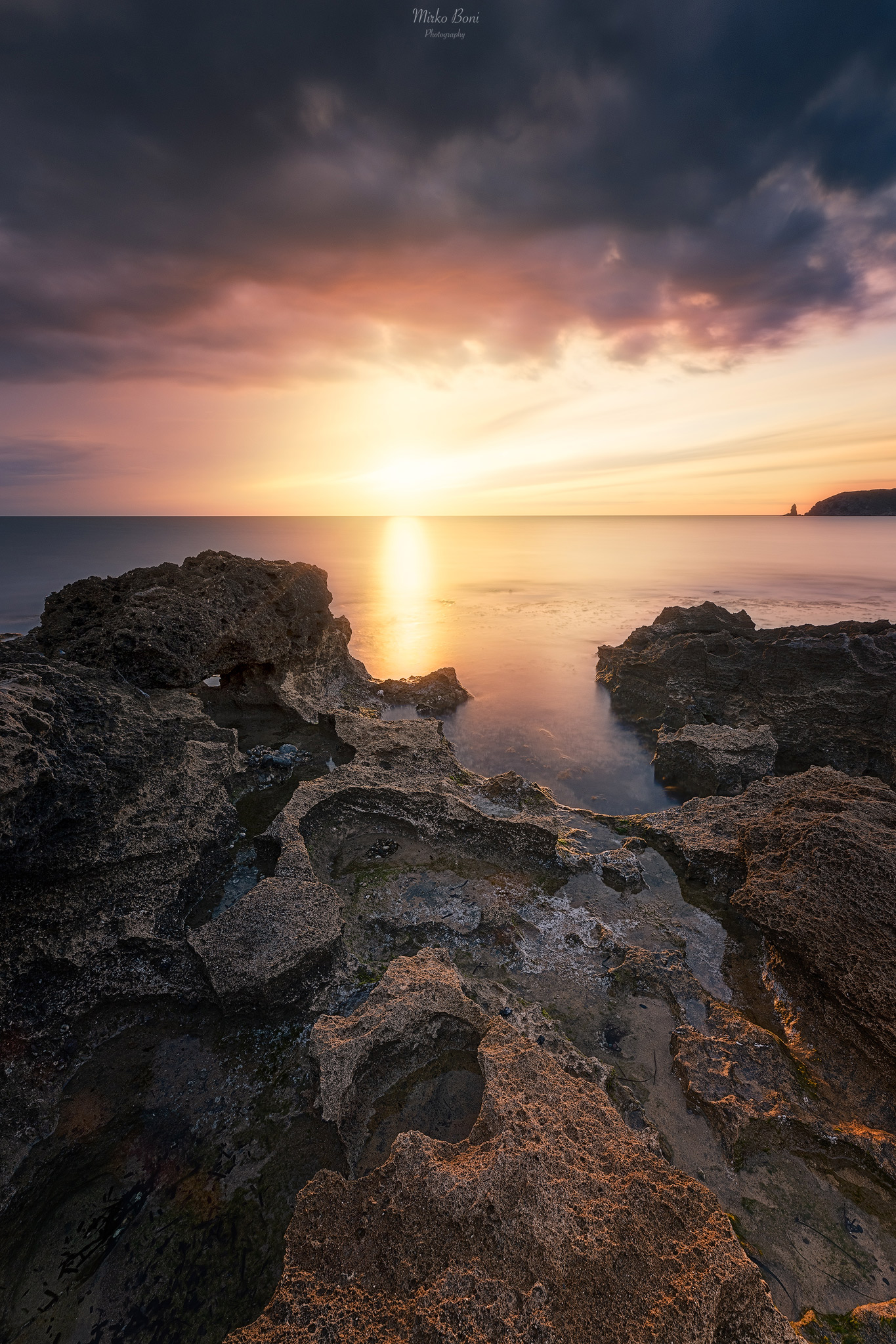 Pistis sunset