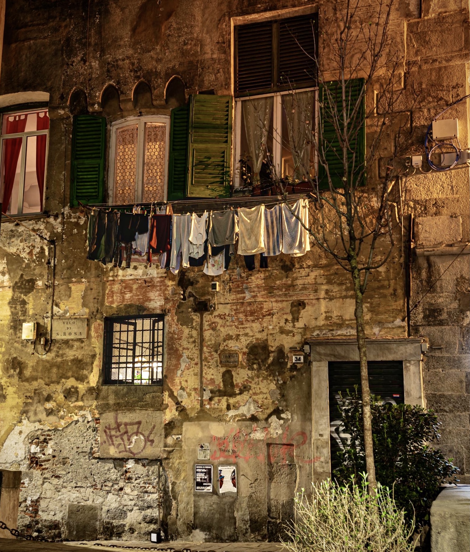 Genoa, the alleys ... ??