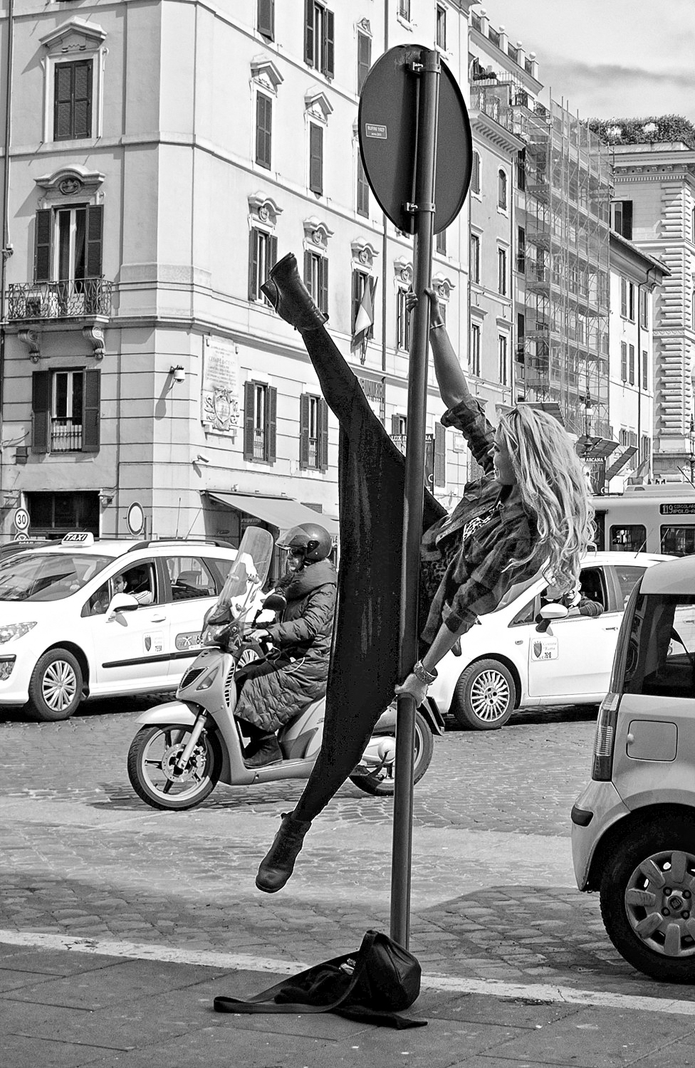 Street pole dance!