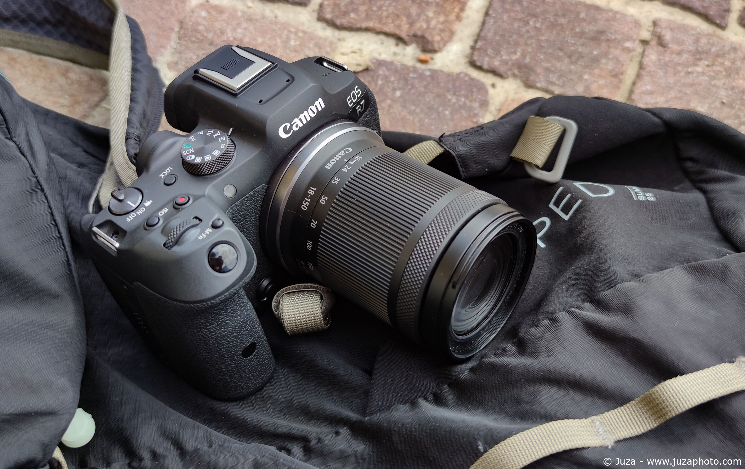 Canon EOS R7