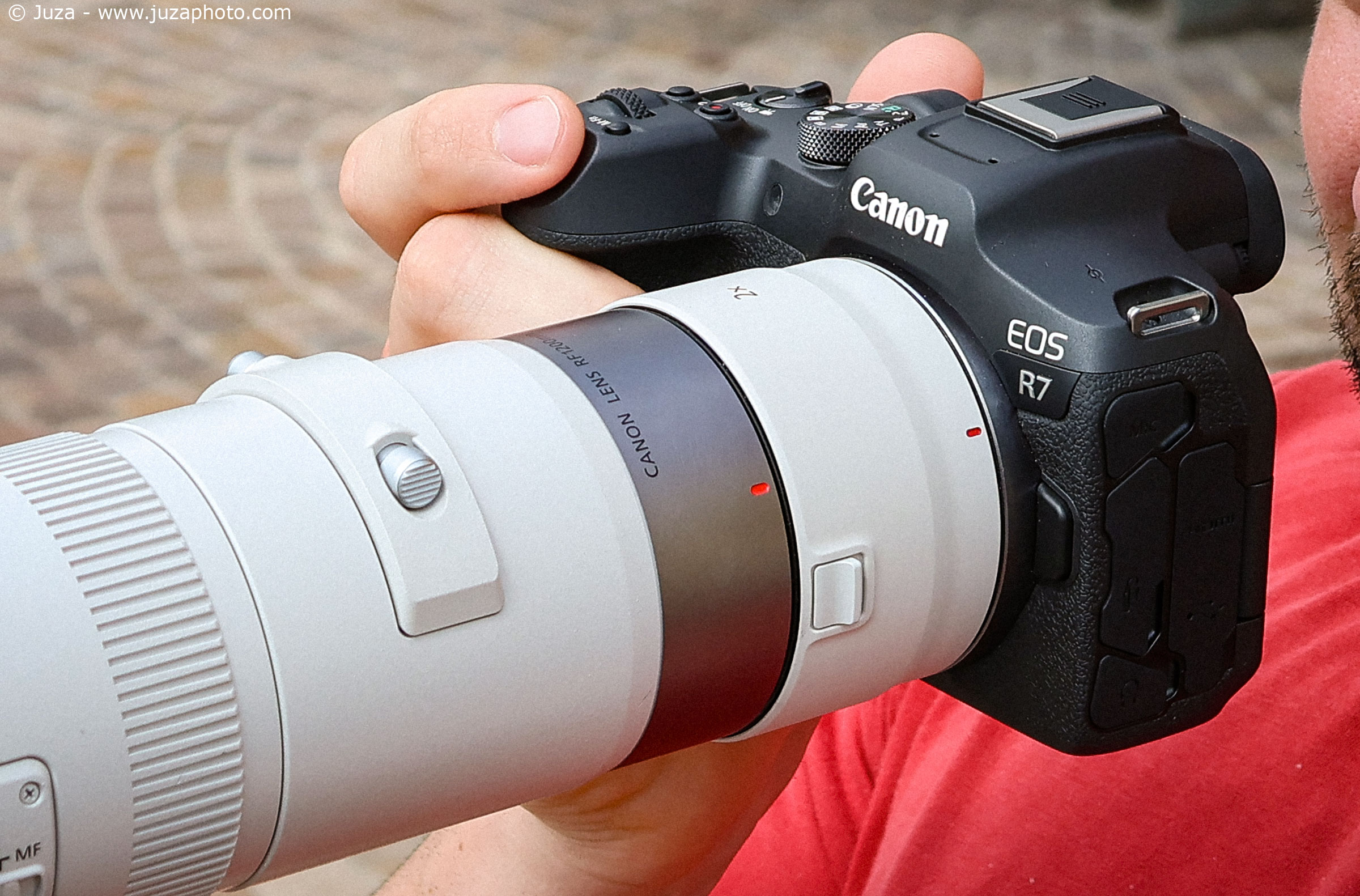 Canon EOS R7