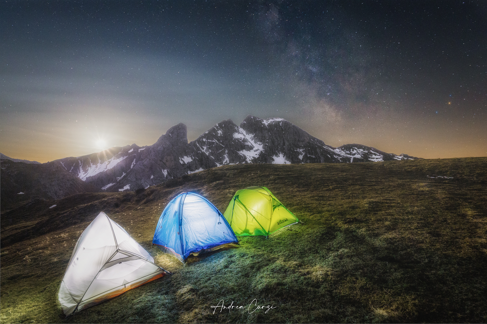 The moon rises at Passo Giau