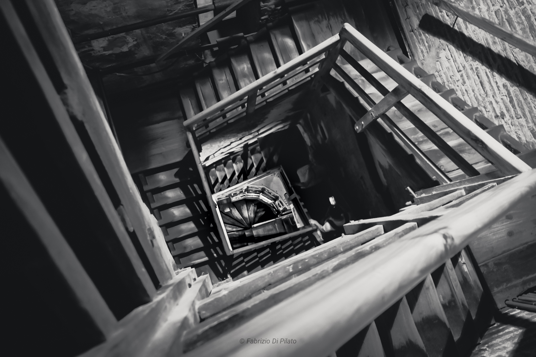 Scala torre degli asinelli