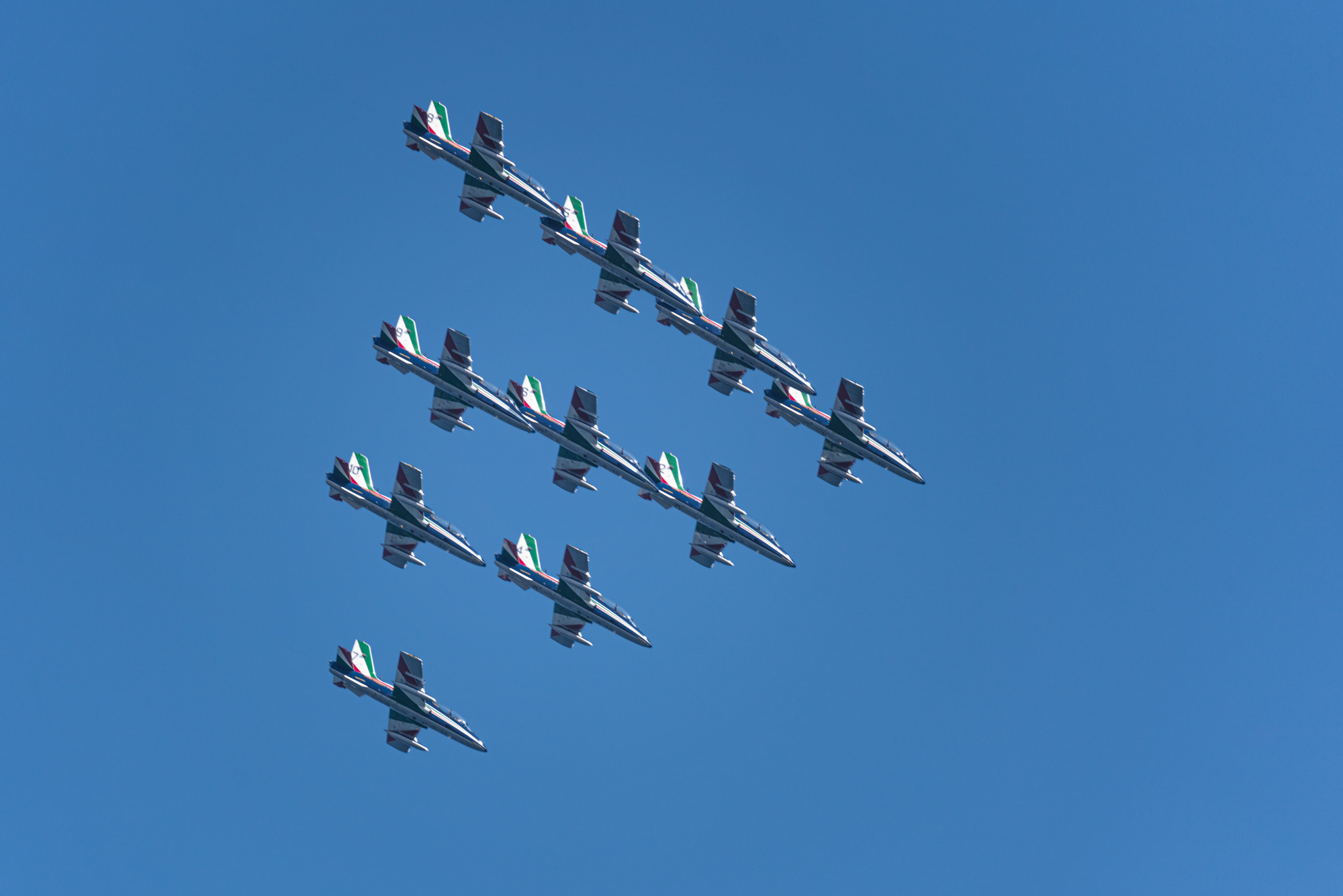 Frecce in Genoa