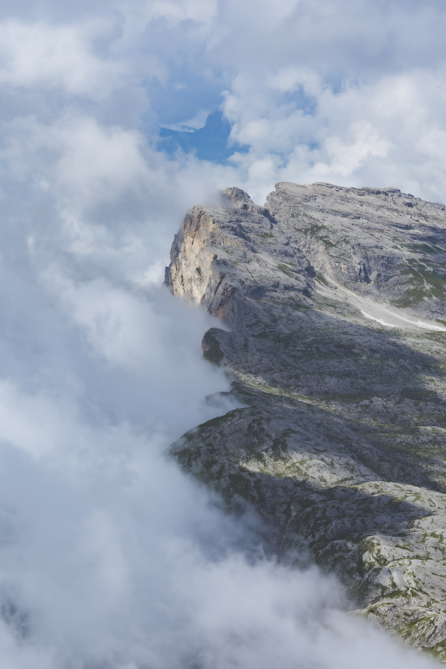 Into the clouds, Passo Falzarego