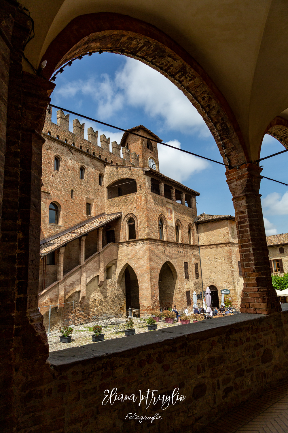 Castell'Arquato in frame