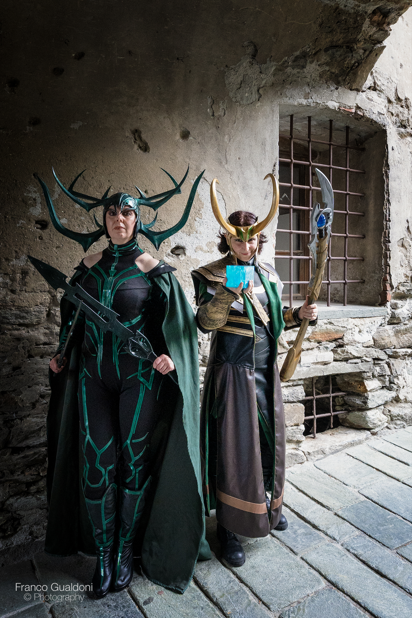 Hela e Loki