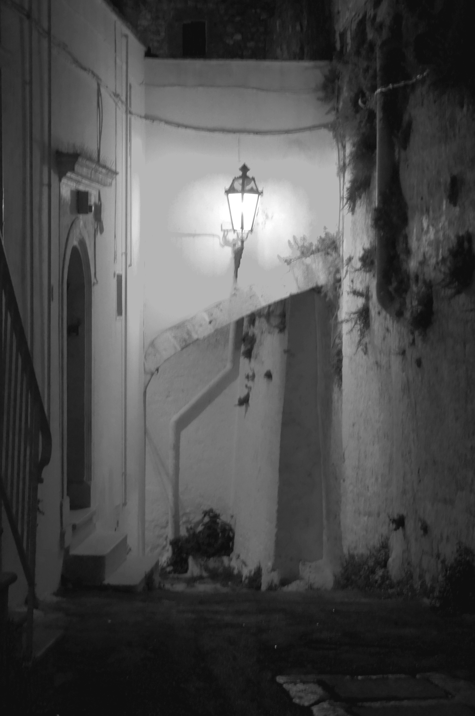 Alleys of the white city