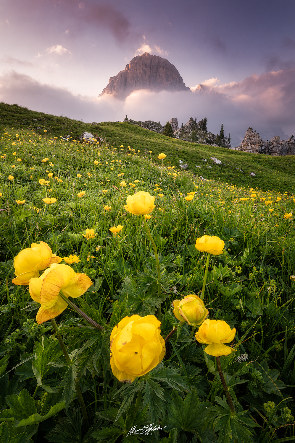 Sunset in front of the Tofana di Rozes