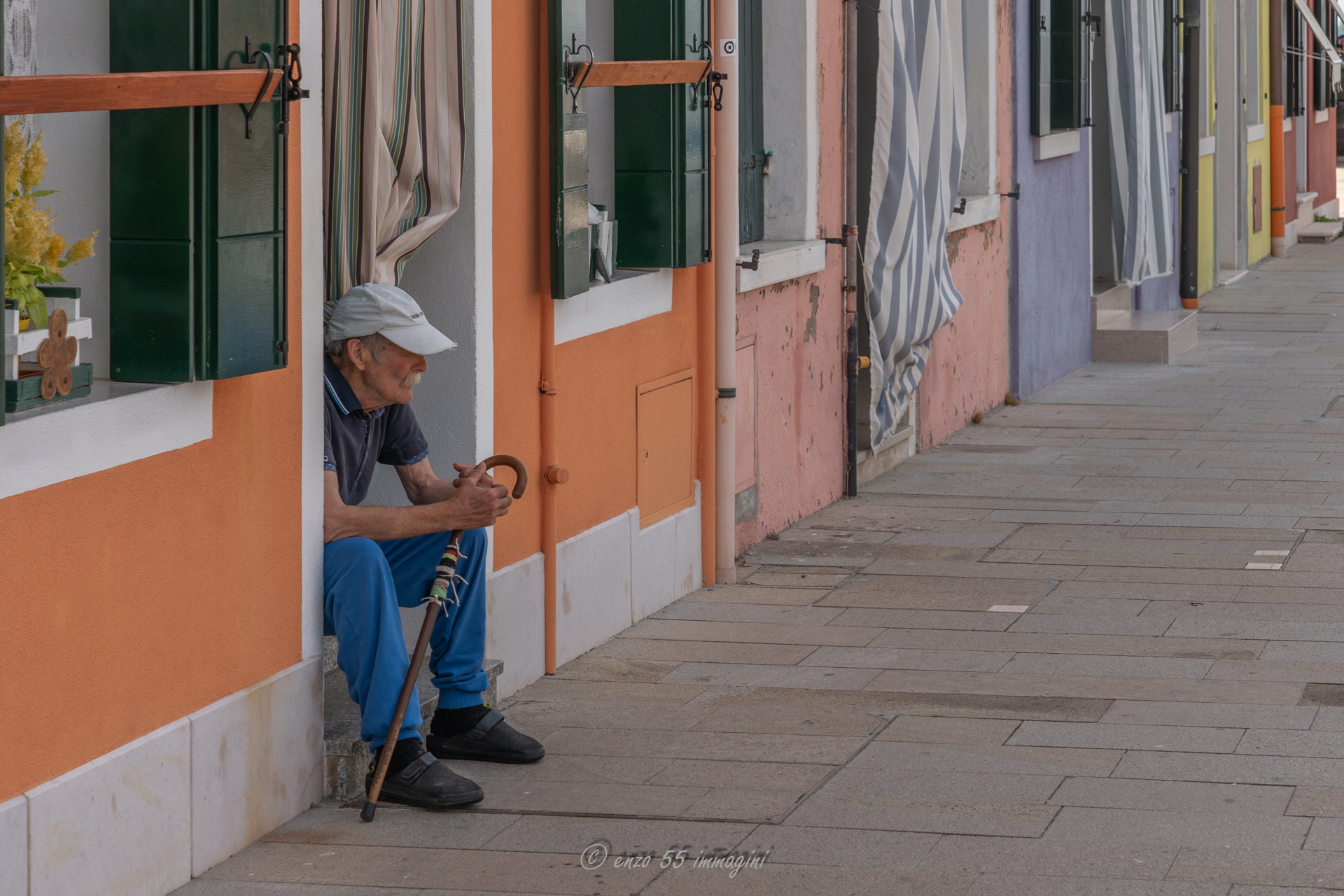 burano, "indigenous" and tourists