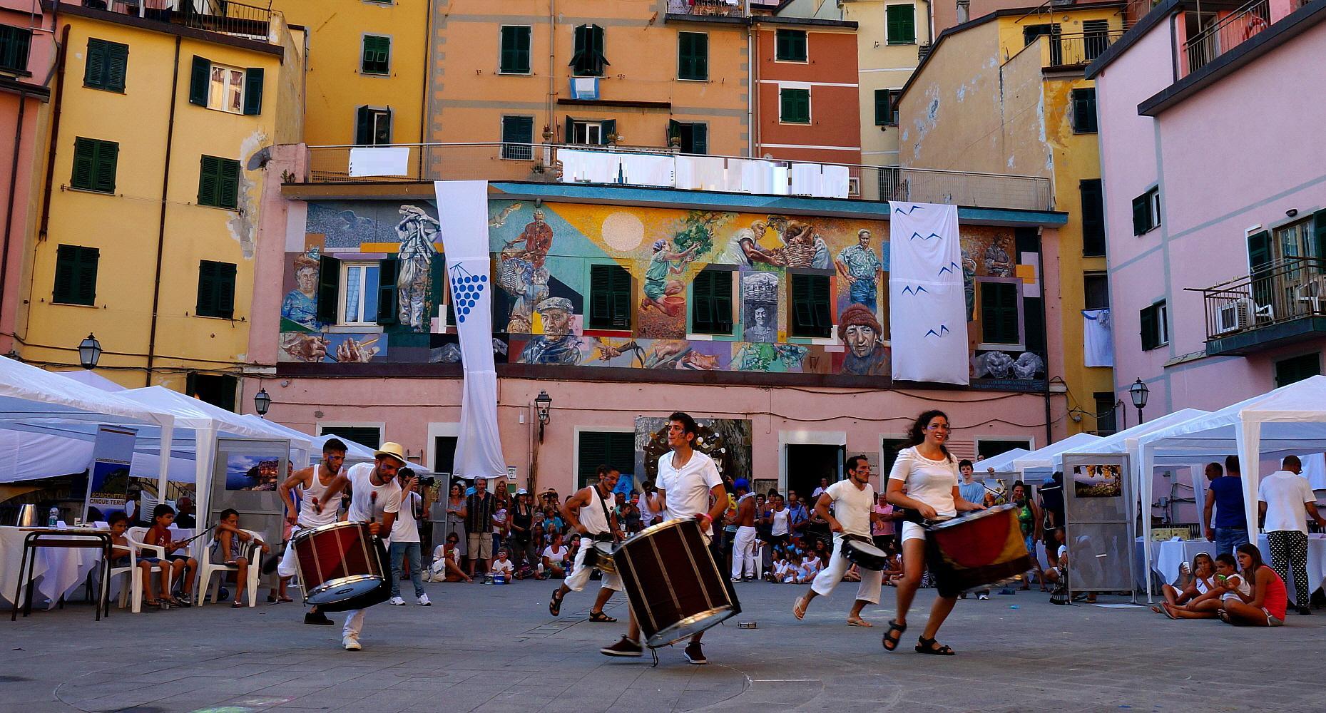 Rullano i tamburi! (Riomaggiore)