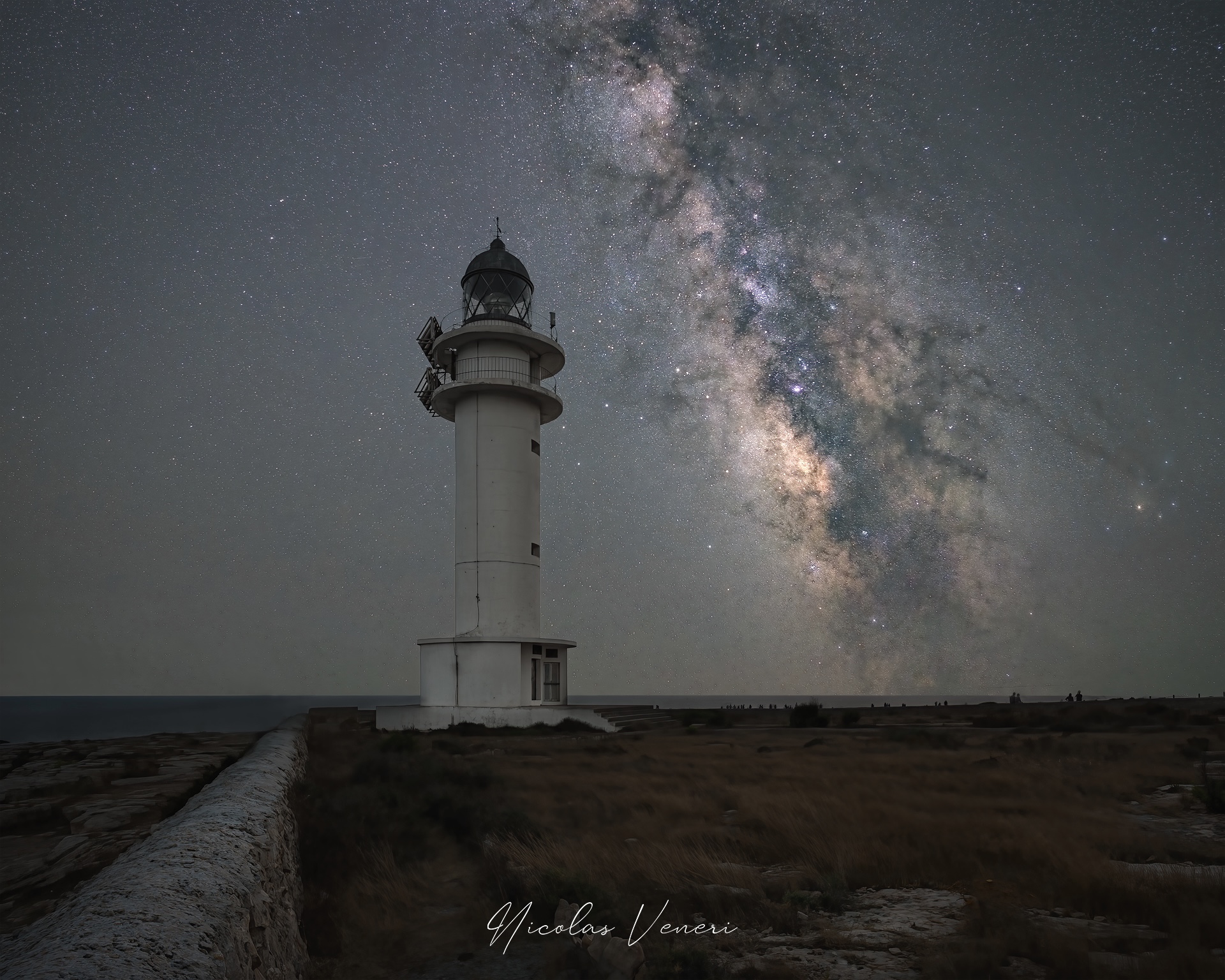 A MAGICAL NIGHT ILLUMINATED BY AN EXTINGUISHED LIGHTHOUSE