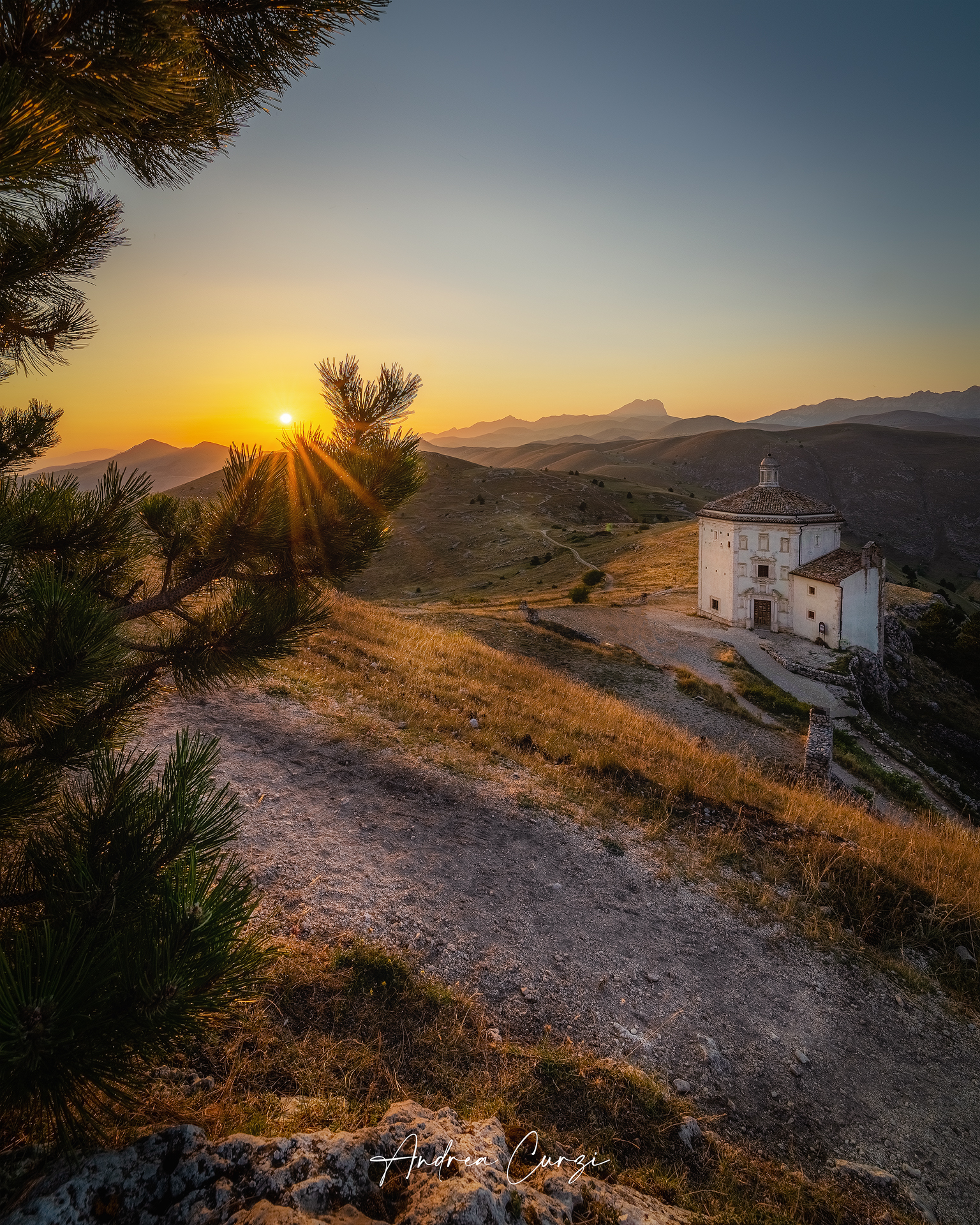 A beautiful sunset in Rocca Calascio