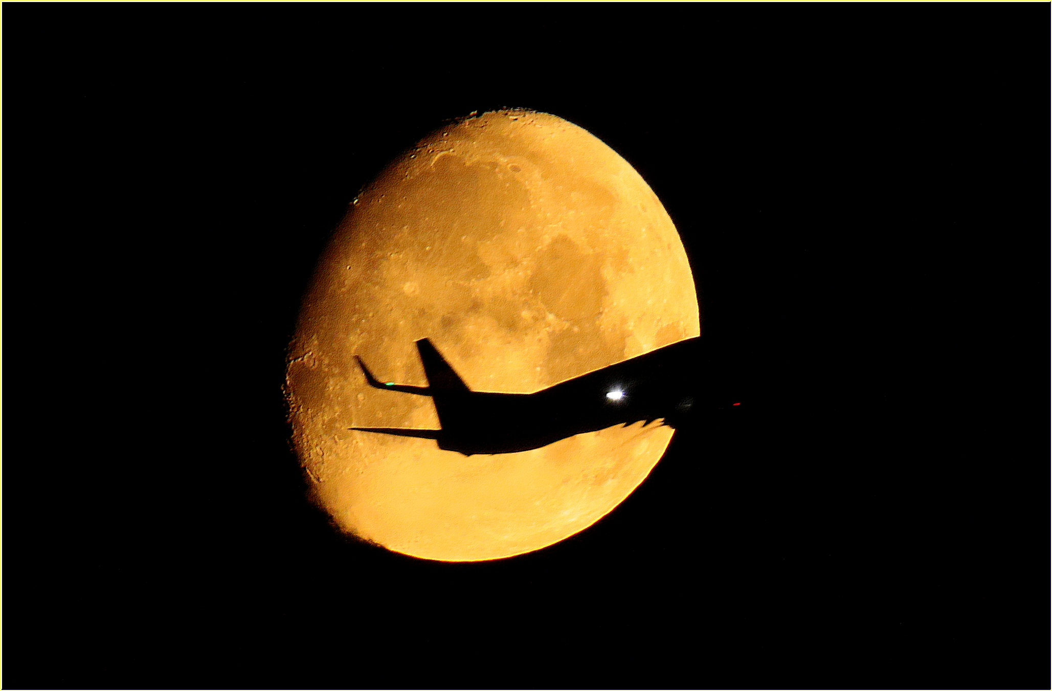 ,, Moon of 08,08,22 ''