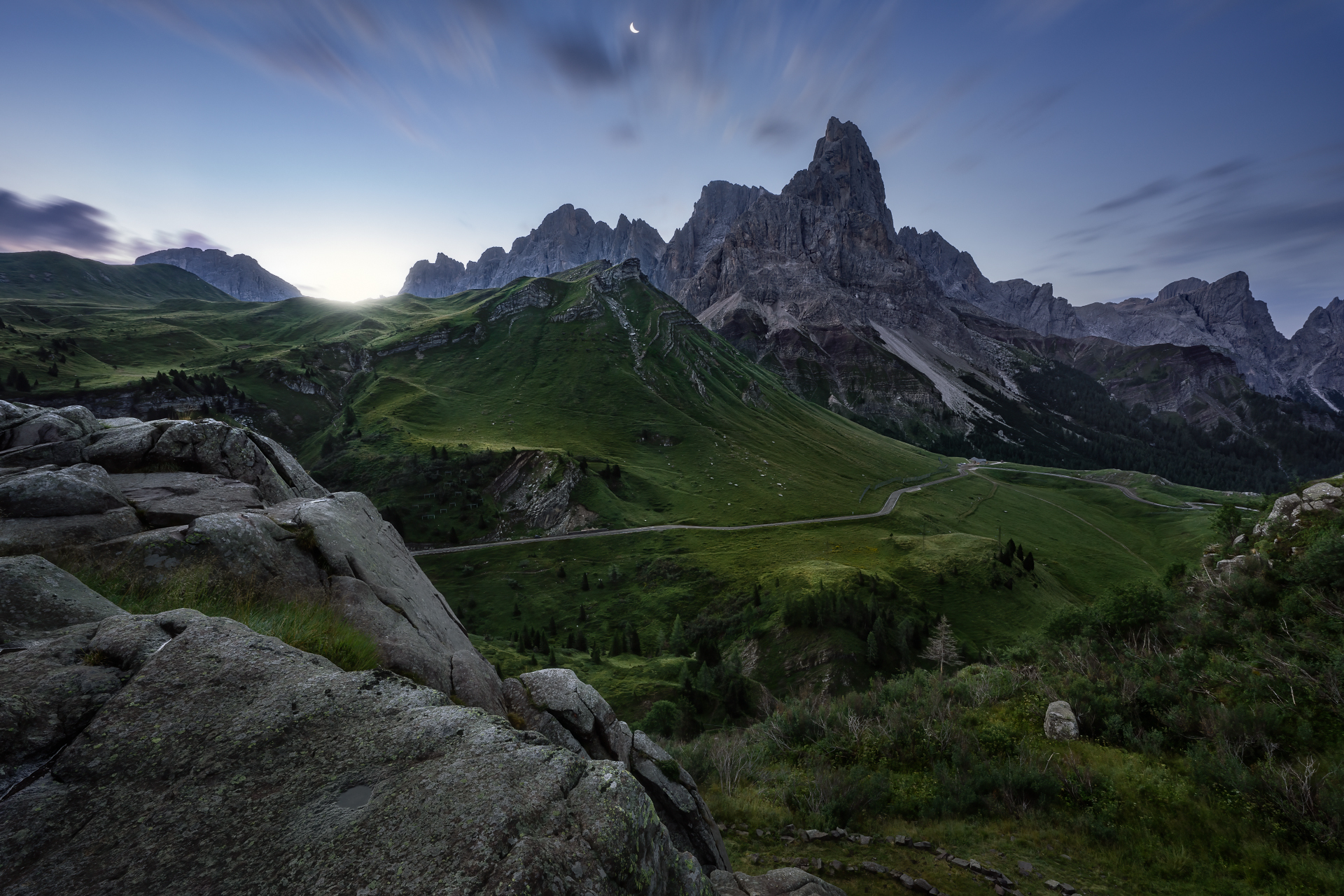 Moon dawning at Passo Rolle