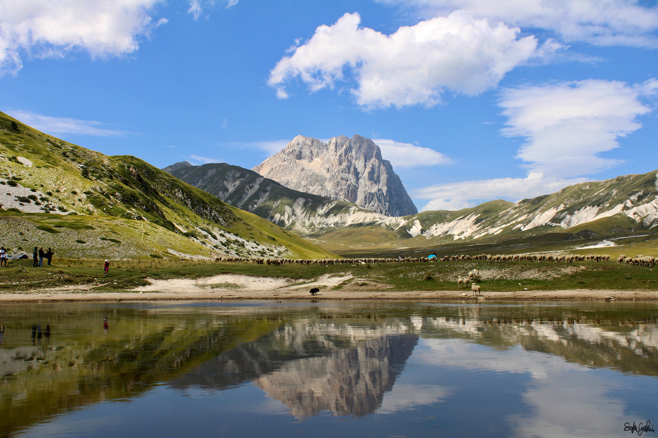 Il Corno Grande e il lago di Pietranzoni #GranSasso