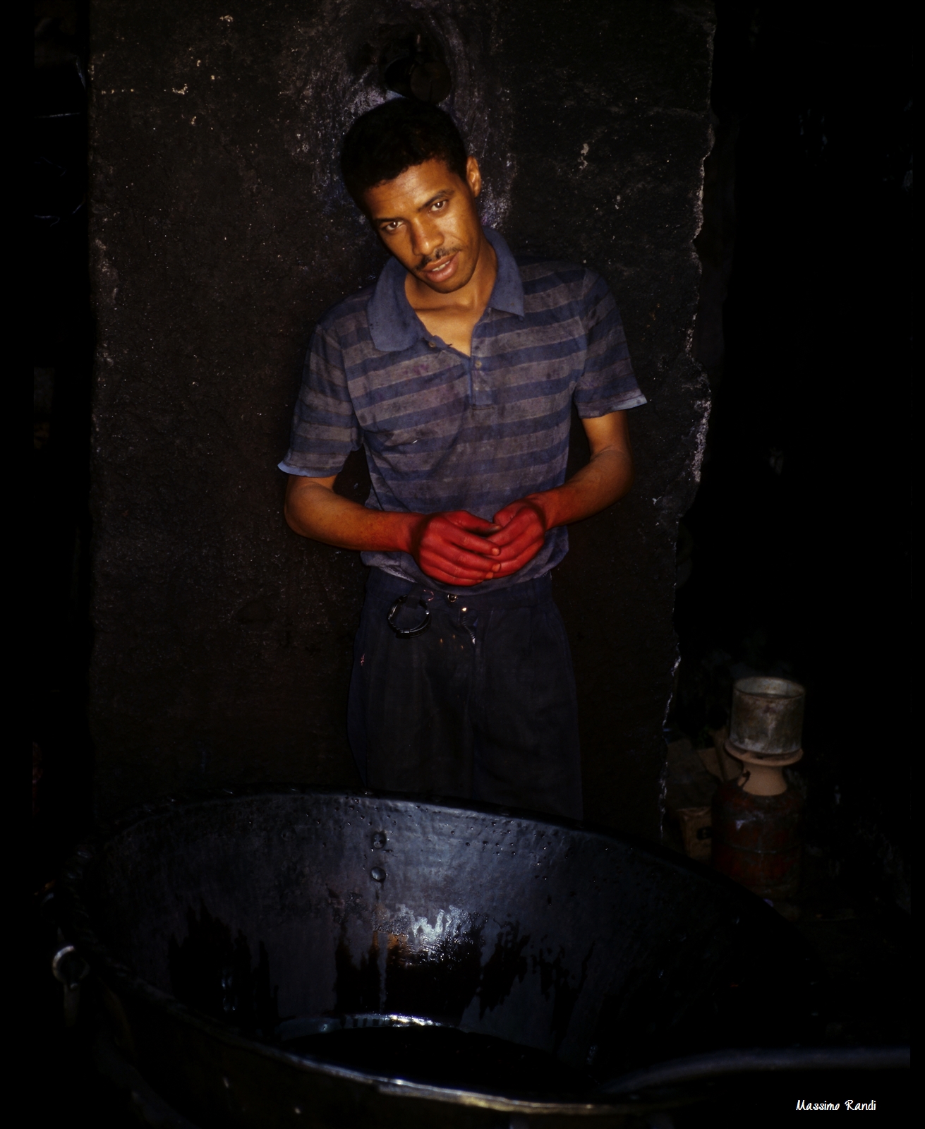 leather worker, Fes - Morocco