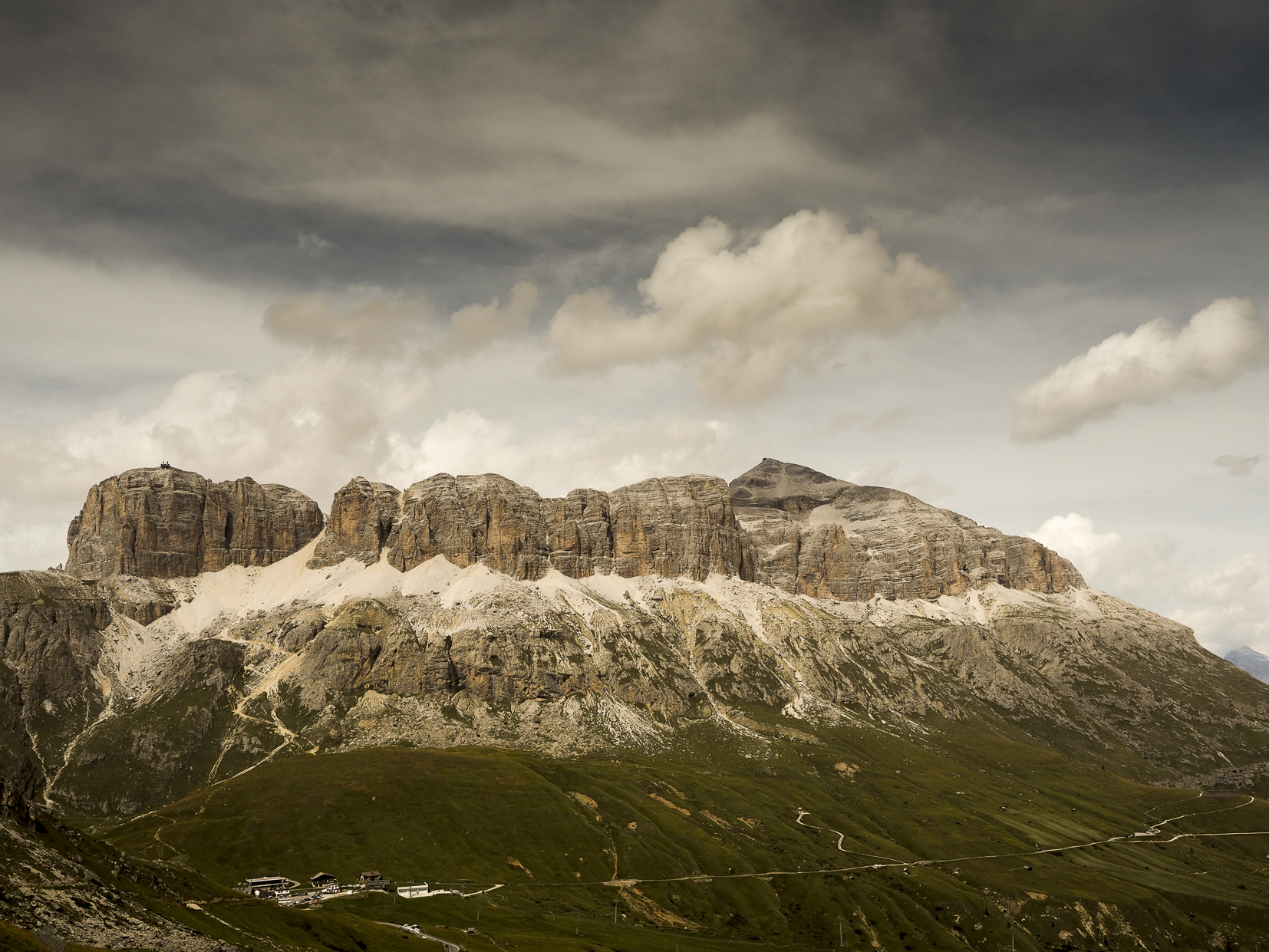 Il massiccio del Pordoi