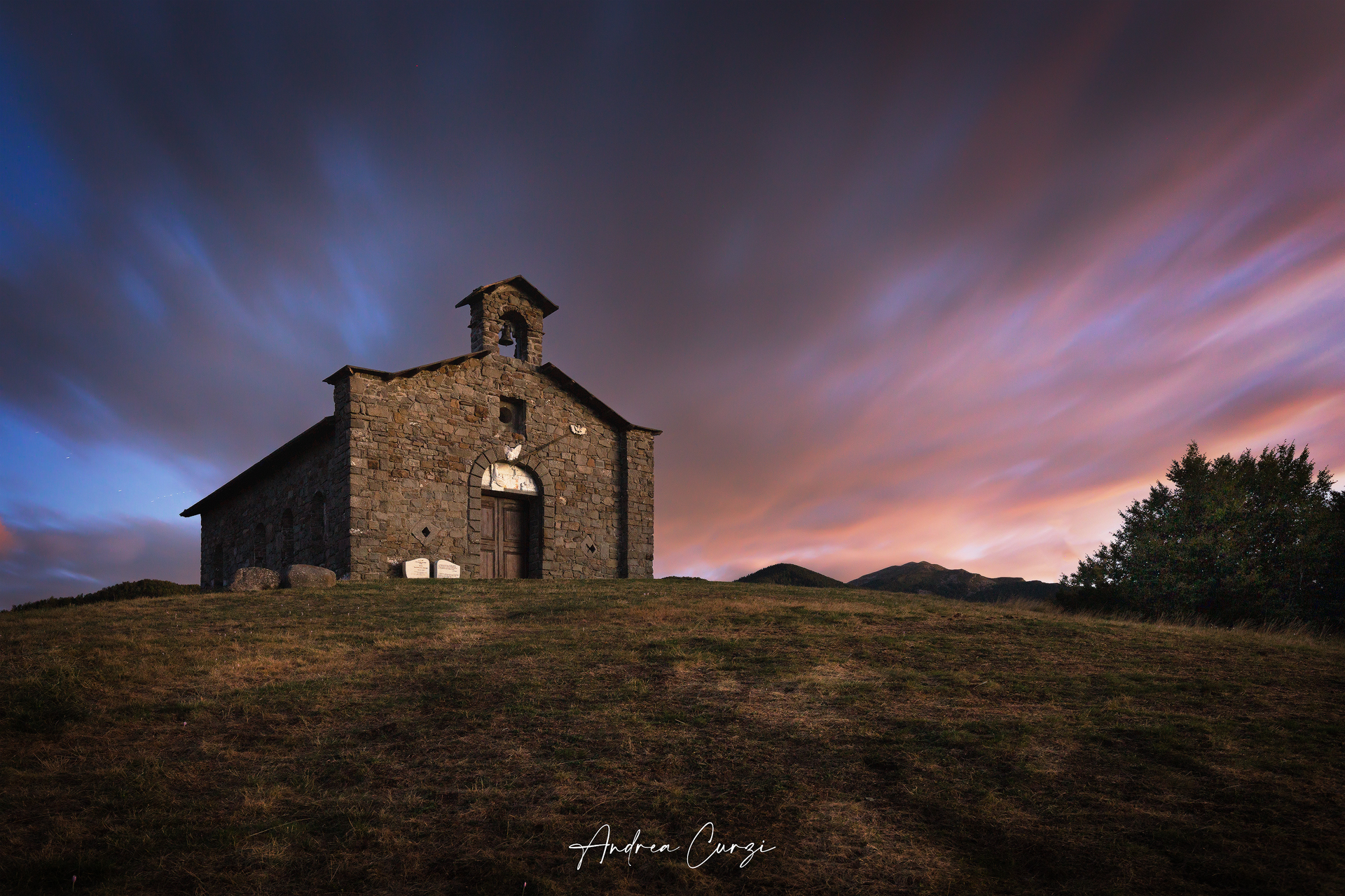 Contrasts at sunset at Passo del Cirone