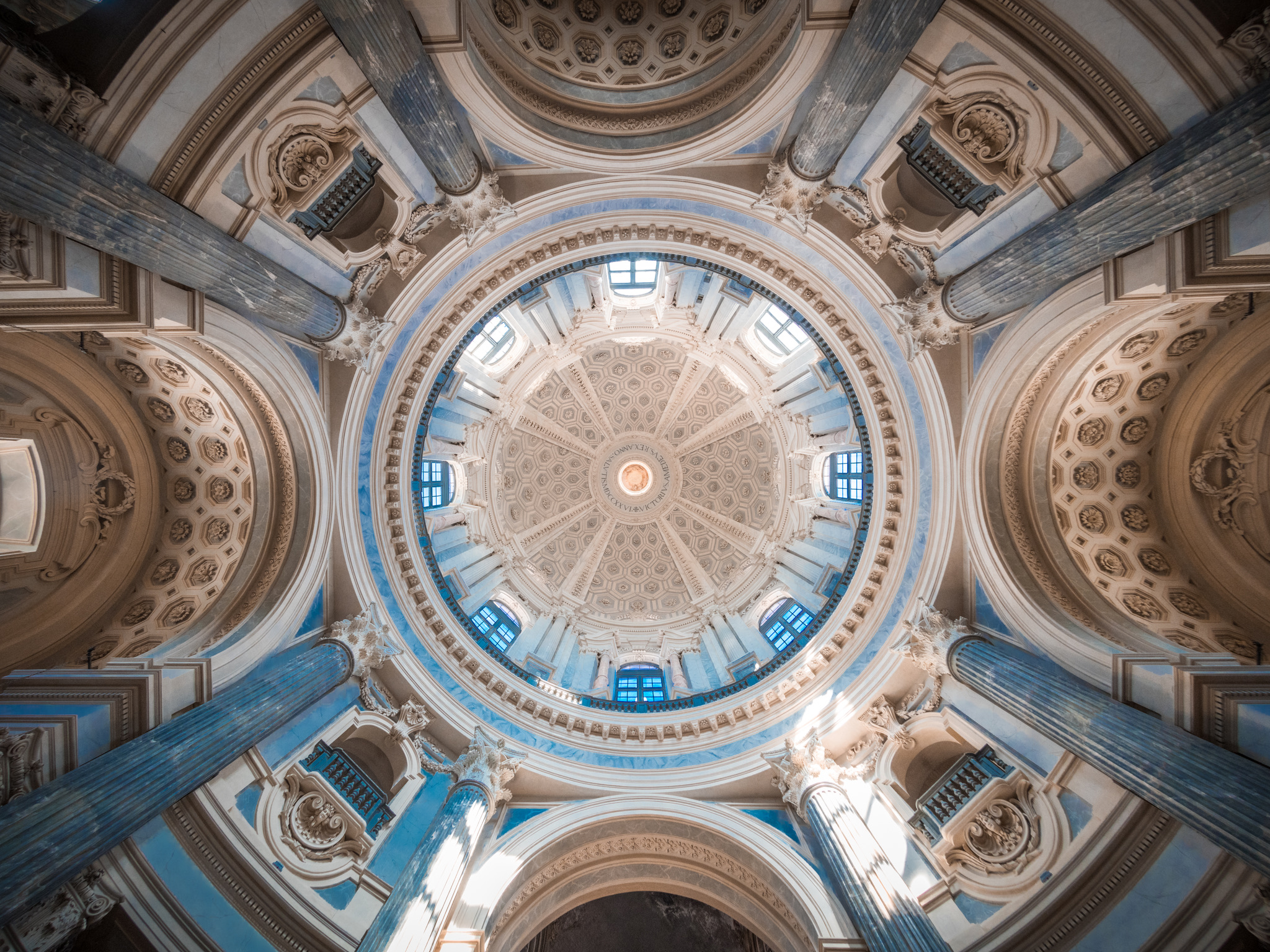 Superga e i suoi colori