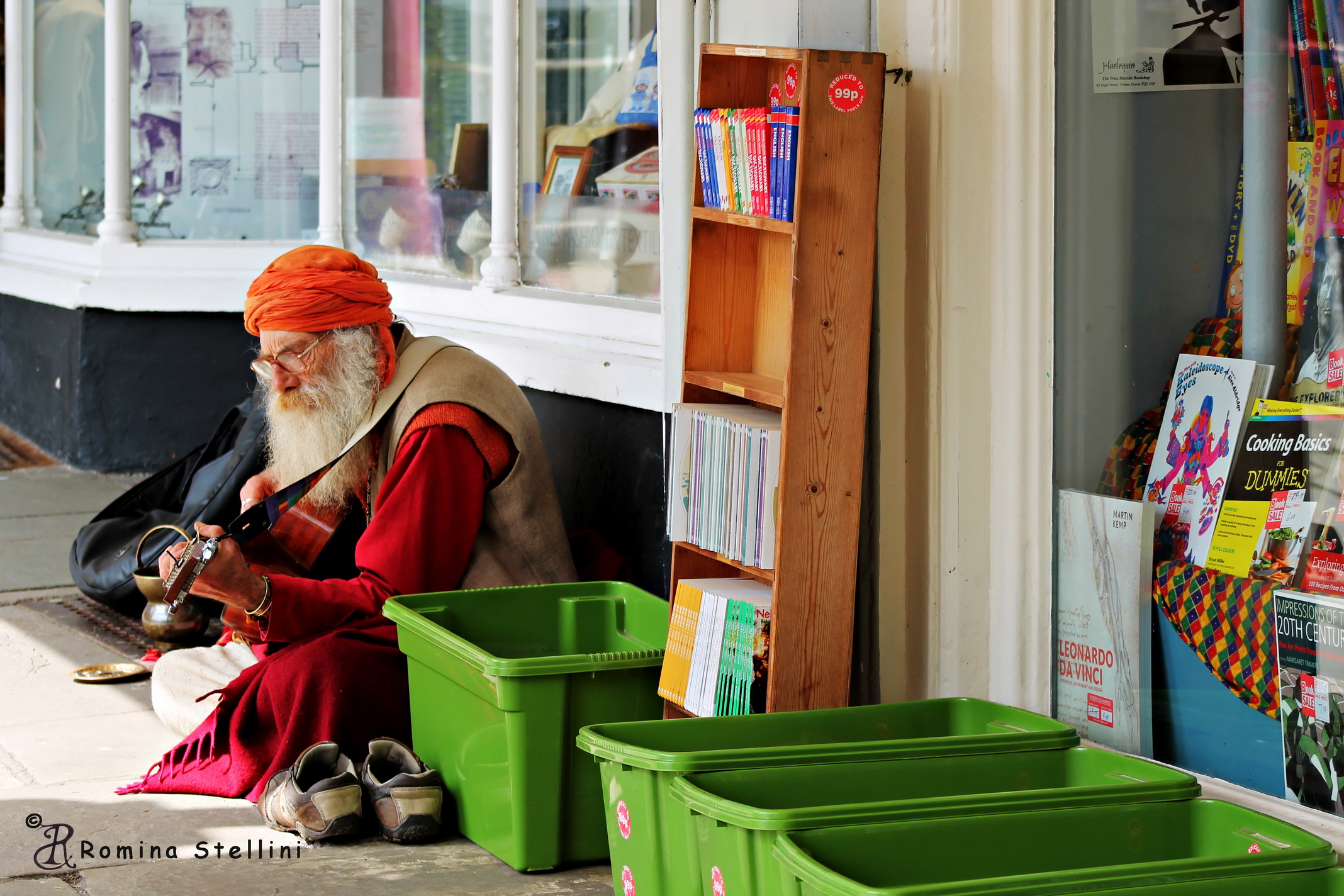 The Busker, Totnes/England
