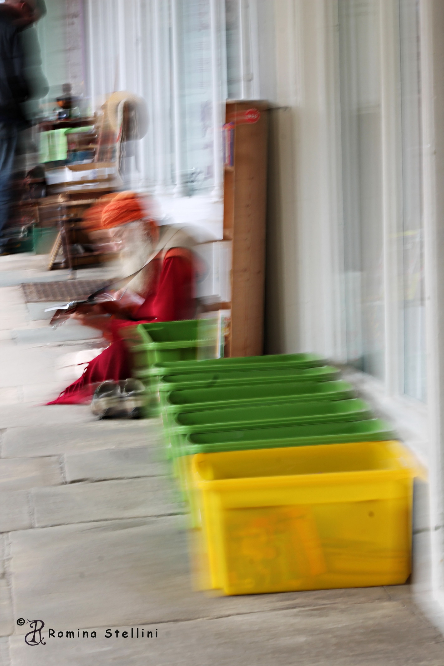 The Busker, Totnes/England