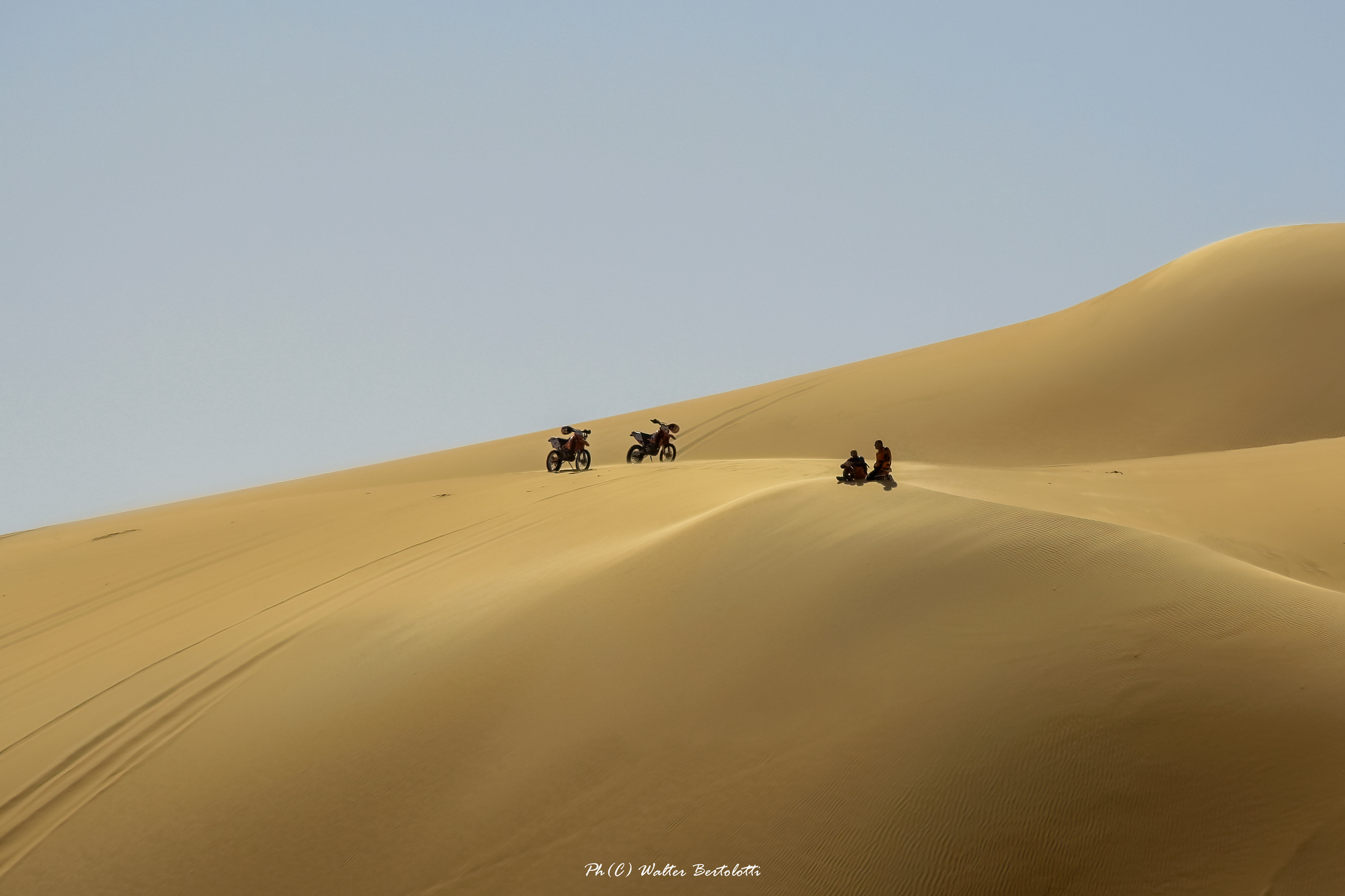 te l'ho detto...dovevamo fare benzina