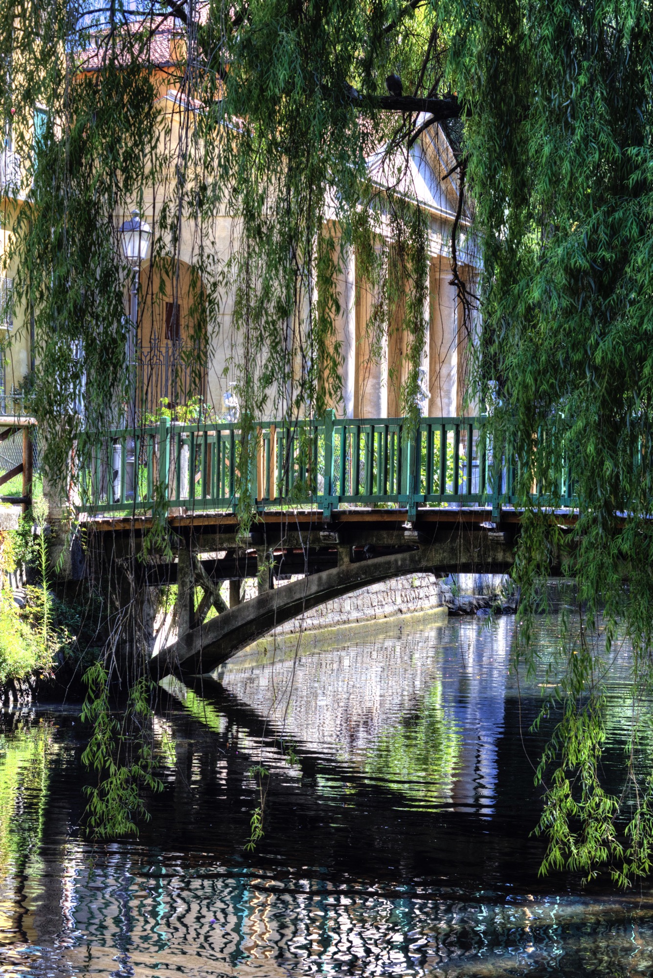 Highlights shadows reflected