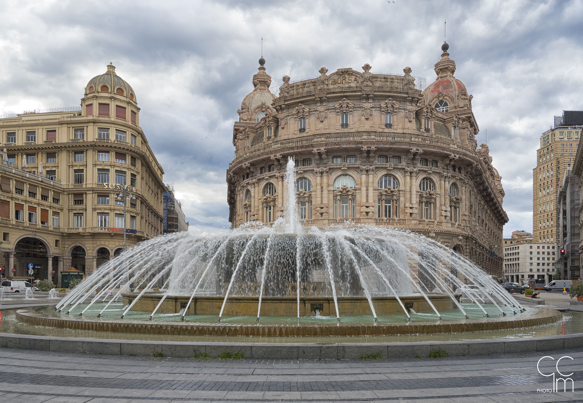 Zêna - Piazza Raffaele de Ferrari