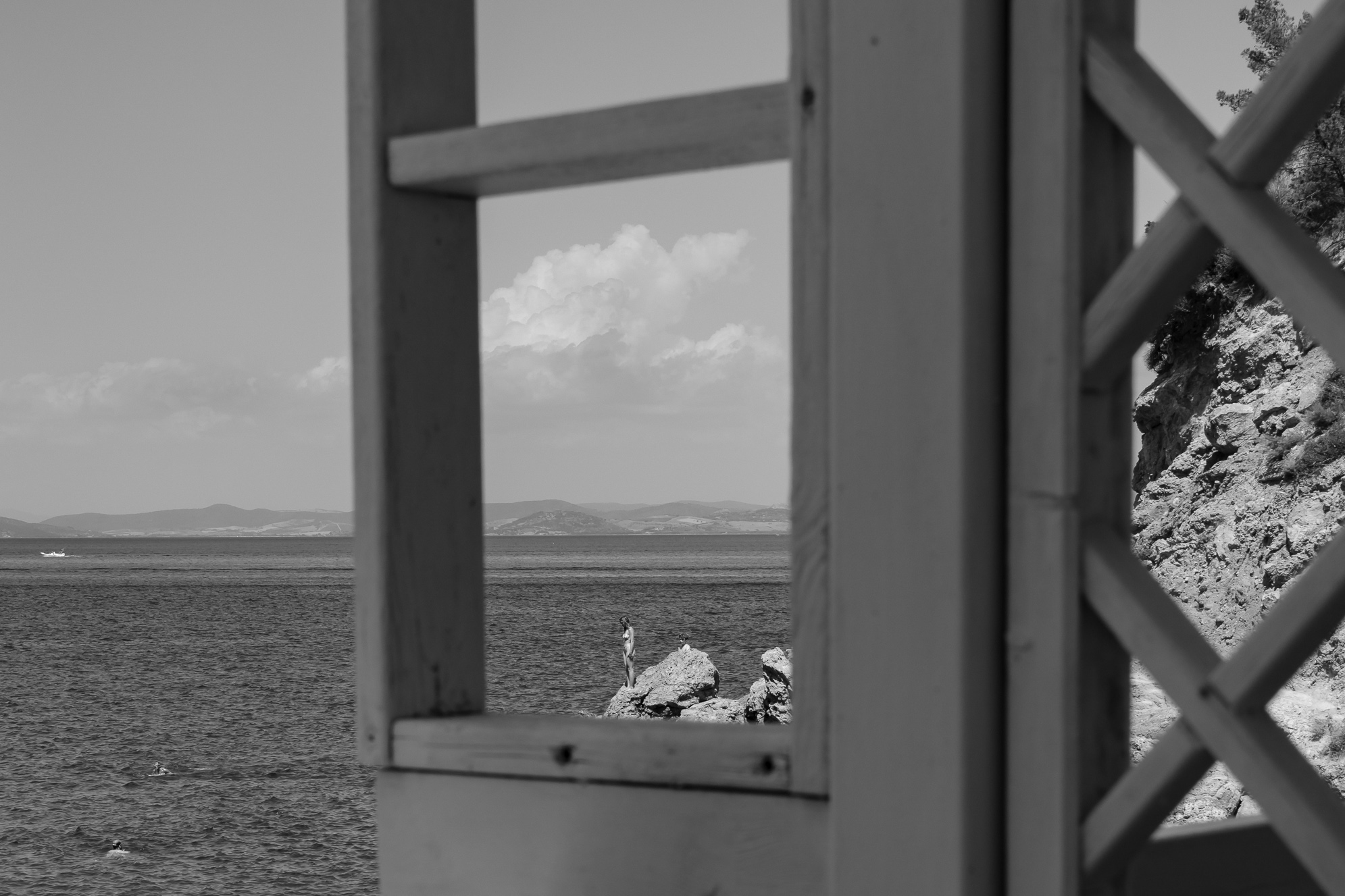 Stay at the window...