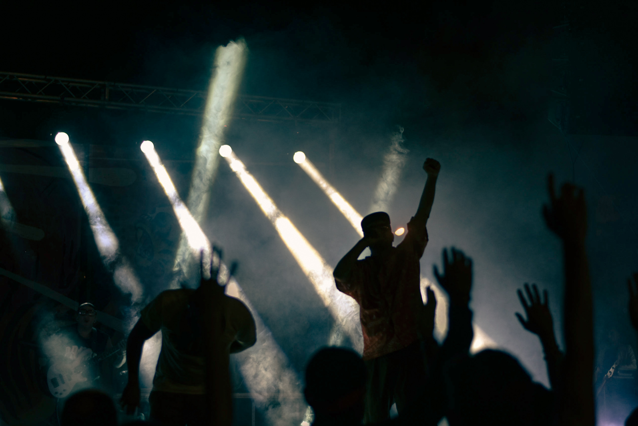 Concerto tre allegri ragazzi morti e Corveleno