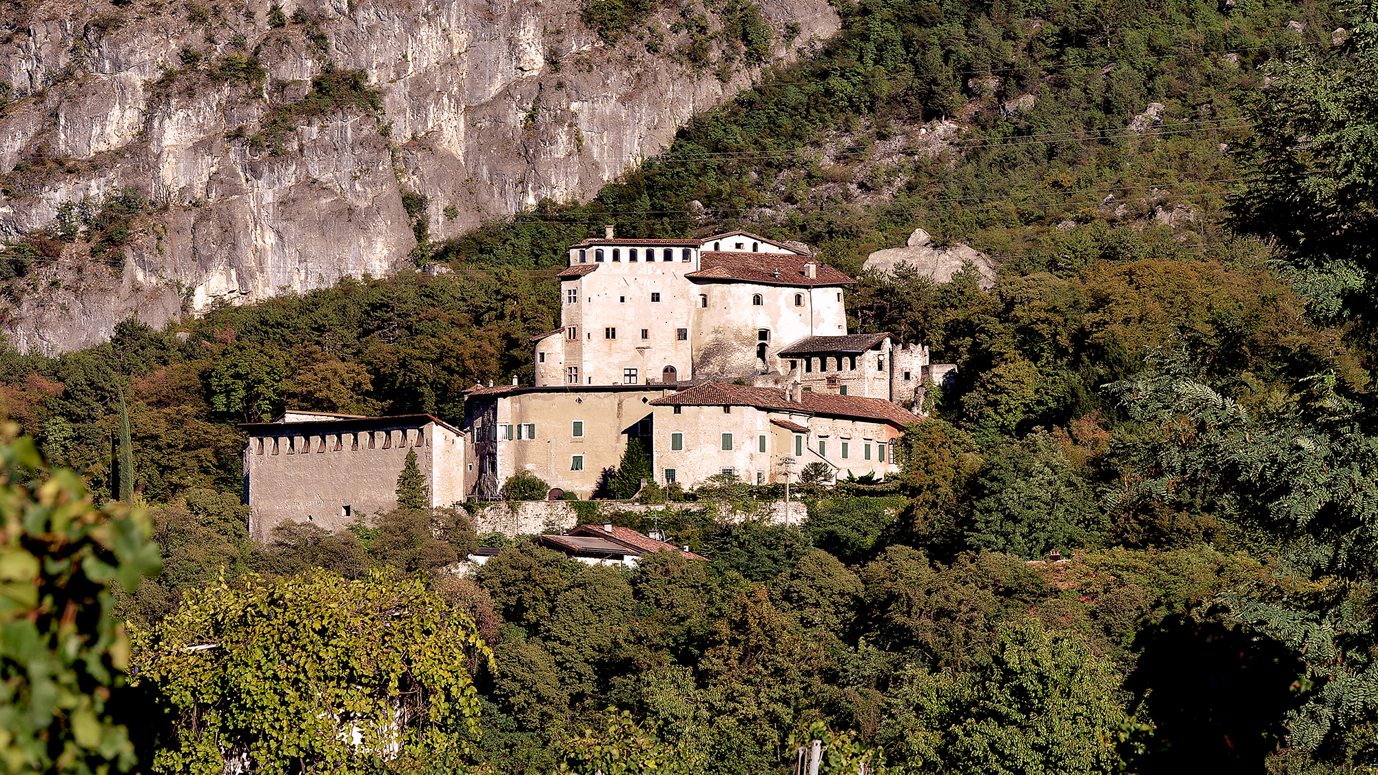 Castel Pietra