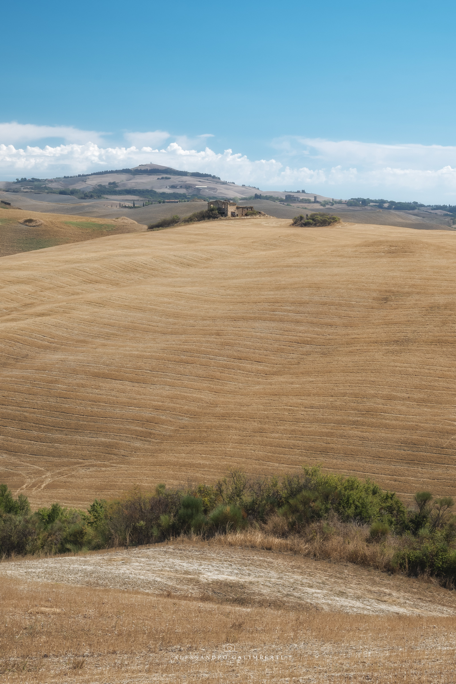 The abandoned farmhouse - Tuscany