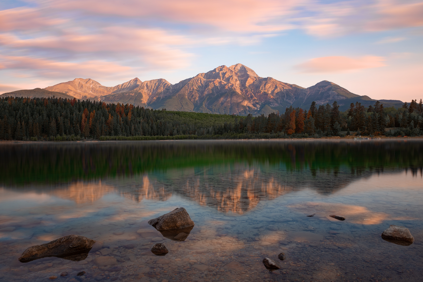 Patricia Lake, Alberta