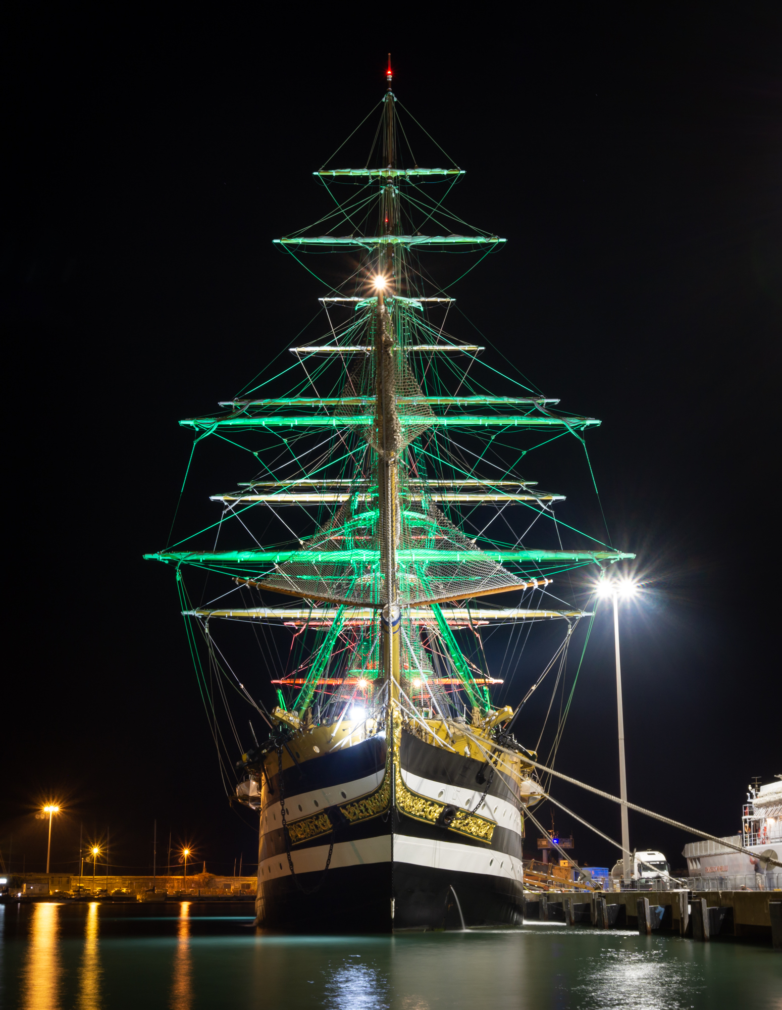 Infinite beauty made ship